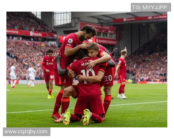 2020年利物浦与热刺巅峰对决海报展现足球激情与荣耀之战